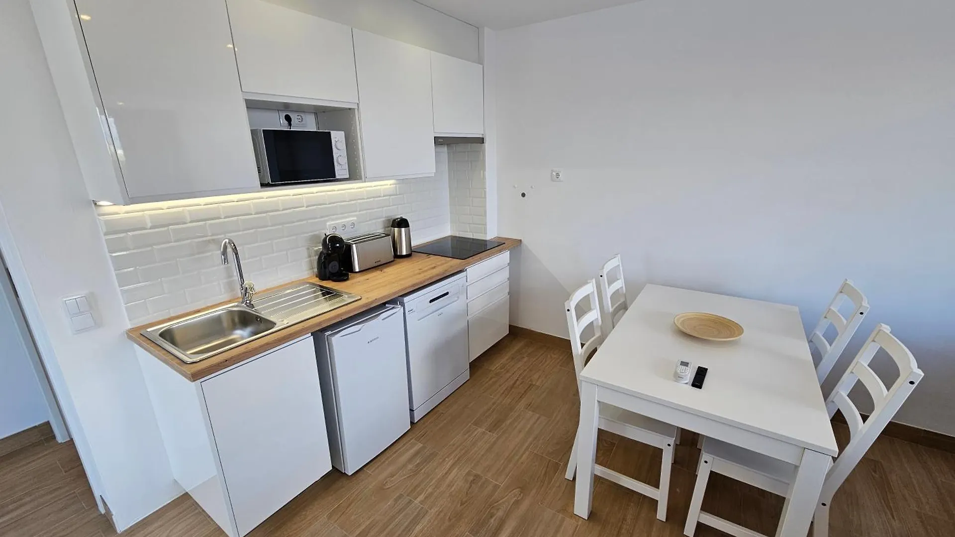 Appartamento Sun And Beach II Ac Wifi 90Mts From The Beach Portimão