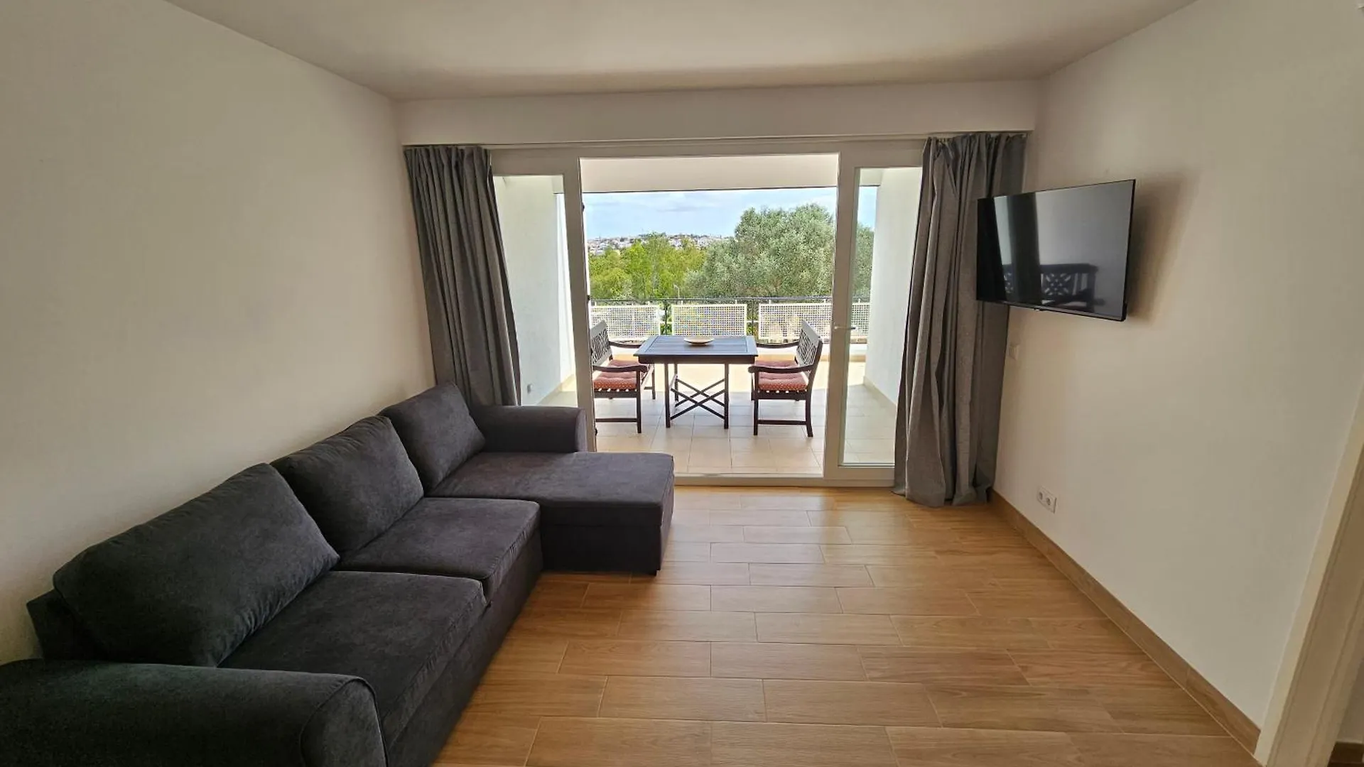 Apartamento Sun And Beach II Ac Wifi 90Mts From The Beach Portimão Portugal